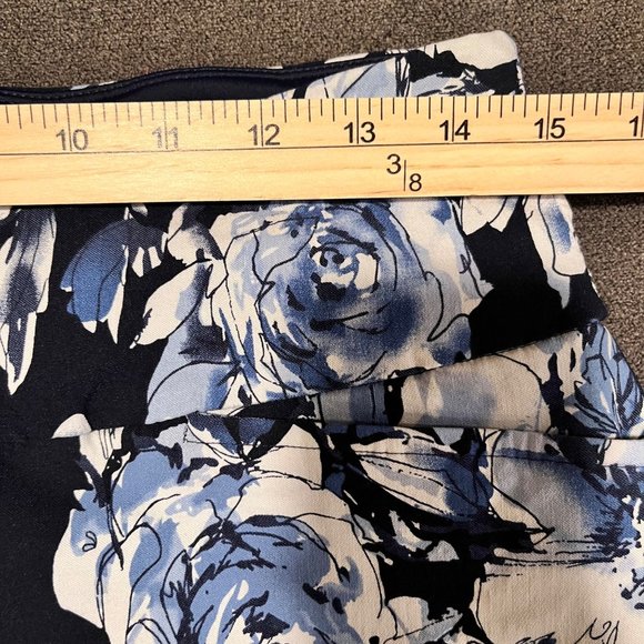 SC & Co Skort Pull-on Womens Medium Blue Floral Pockets Stretch Tummy Control - Picture 8 of 14